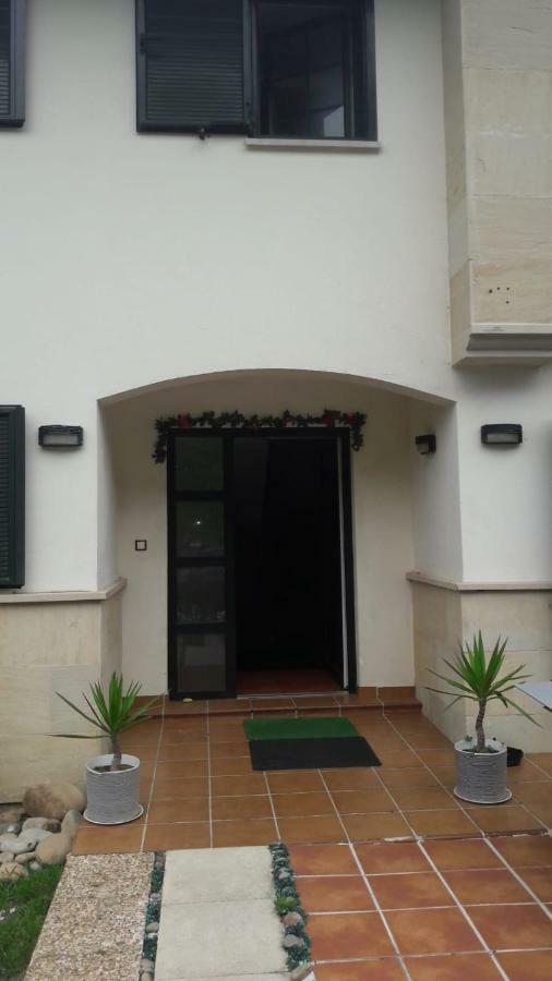 Mozues Apartman Sámano Kültér fotó